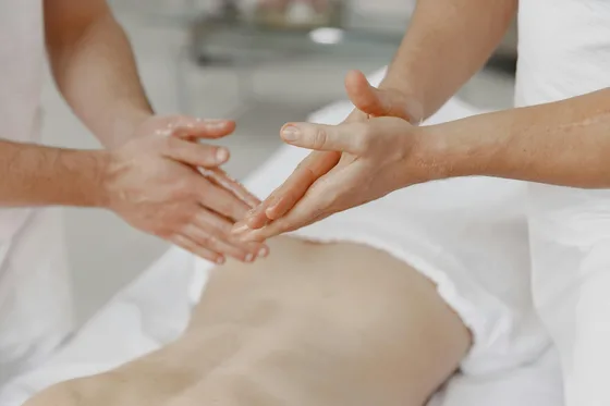 Sakrokoksigeal bölge — pilonidal sinüs