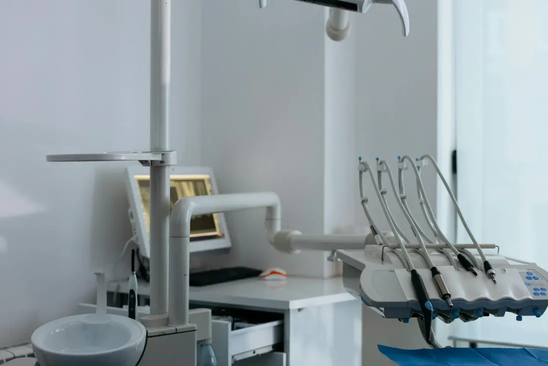 Modern diş klinik iç görünüm