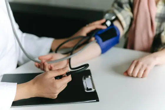 Kardiyoloji görseli — prevent-risk-skoru-pooled-cohort-yeni-esik